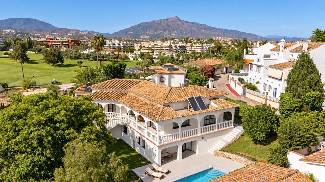 Encantadora villa andaluza en el corazón de Guadalmina