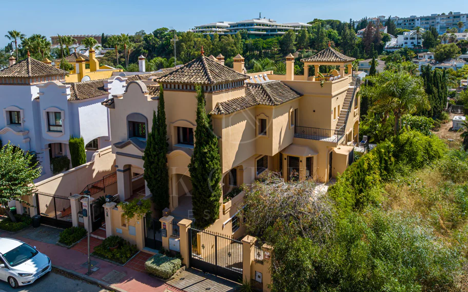 Villa adosada situada en el complejo Vasari