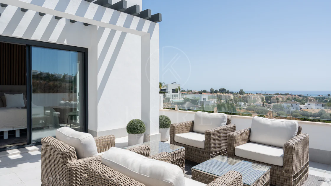 Villa Reformada con Orientación Sur y Vistas al Mar