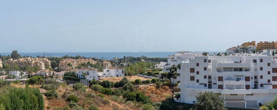 Villa Reformada con Orientación Sur y Vistas al Mar