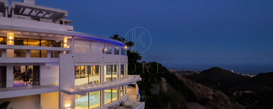 Ático Panorámico con Enorme Terraza y Vistas al Mar en Venta en Palo Alto,  Marbella