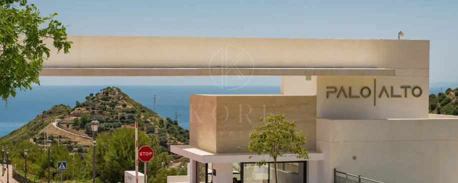 Ático Panorámico con Enorme Terraza y Vistas al Mar en Venta en Palo Alto,  Marbella
