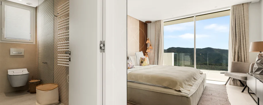 Ático Panorámico con Enorme Terraza y Vistas al Mar en Venta en Palo Alto,  Marbella