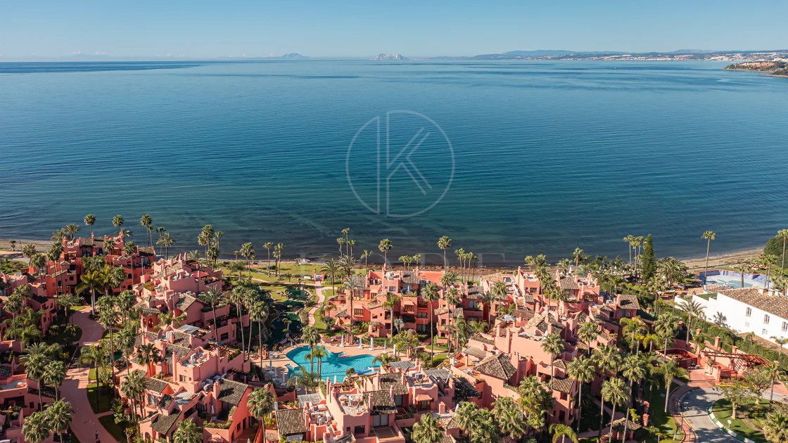 APARTAMENTO EN PRIMERA LÍNEA DE PLAYA - CABO BERMEJO - ESTEPONA