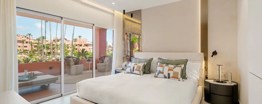 APARTAMENTO EN PRIMERA LÍNEA DE PLAYA - CABO BERMEJO - ESTEPONA