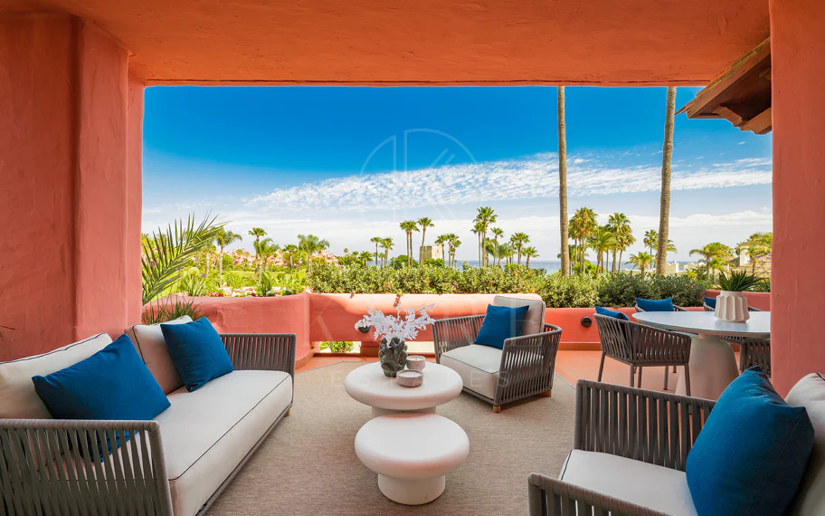 APARTAMENTO EN PRIMERA LÍNEA DE PLAYA - CABO BERMEJO - ESTEPONA