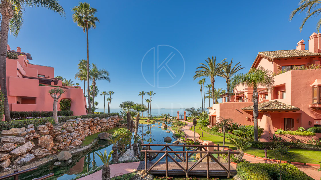 APARTAMENTO EN PRIMERA LÍNEA DE PLAYA - CABO BERMEJO - ESTEPONA