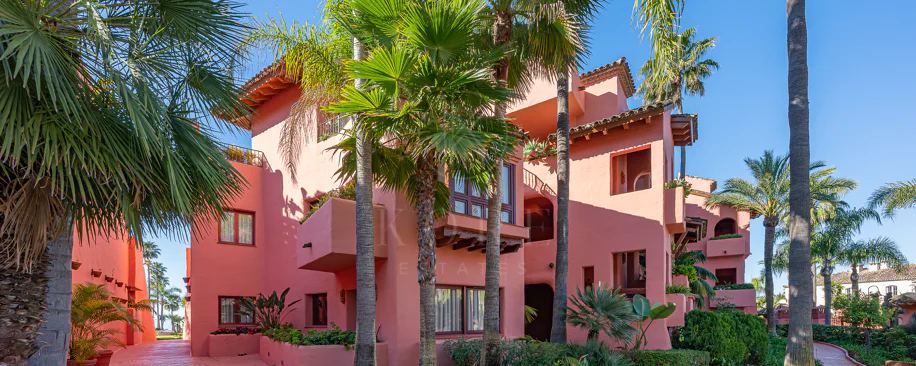 APARTAMENTO EN PRIMERA LÍNEA DE PLAYA - CABO BERMEJO - ESTEPONA