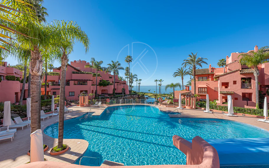 APARTAMENTO EN PRIMERA LÍNEA DE PLAYA - CABO BERMEJO - ESTEPONA