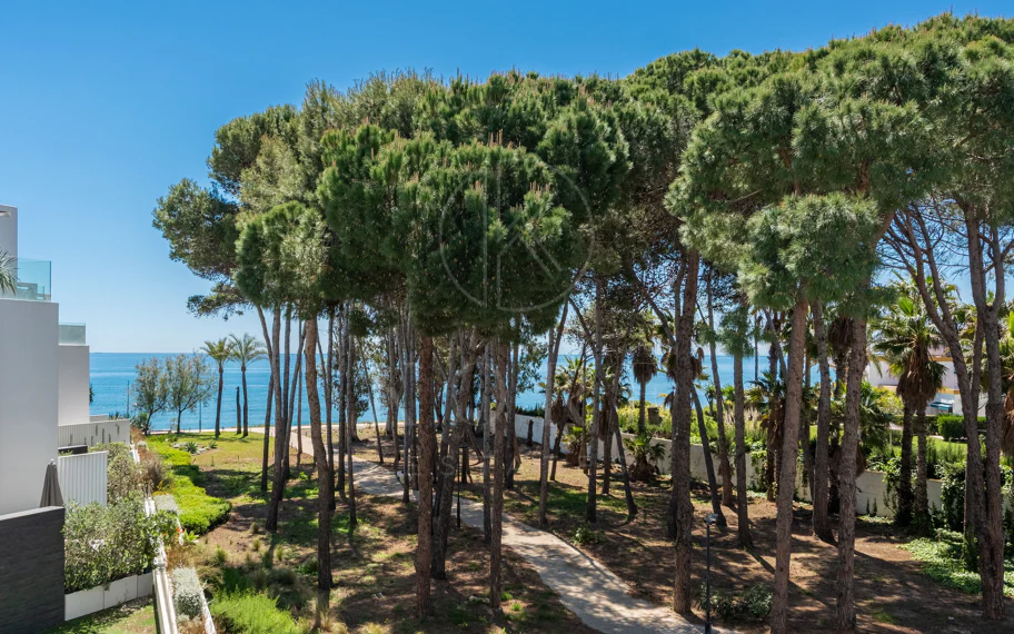 THE ISLAND, Estepona — Exclusiva Residencia de Obra Nueva con Vistas al Mar y a la Montaña
