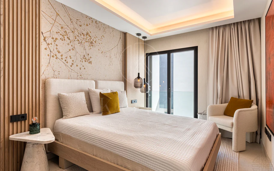 THE ISLAND, Estepona — Exclusiva Residencia de Obra Nueva con Vistas al Mar y a la Montaña