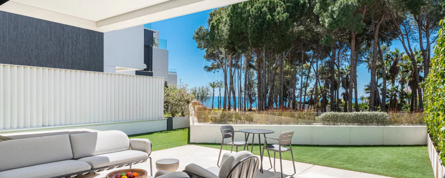 THE ISLAND, Estepona — Exclusiva Residencia de Obra Nueva con Vistas al Mar y a la Montaña