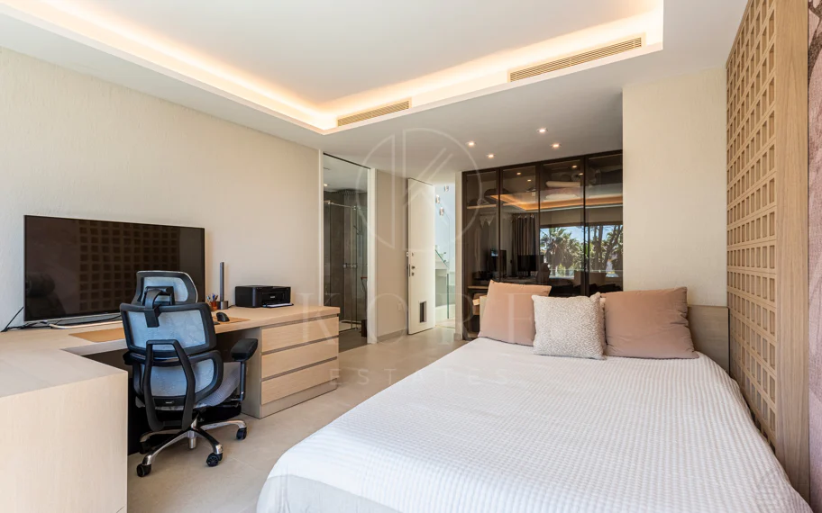 THE ISLAND, Estepona — Exclusiva Residencia de Obra Nueva con Vistas al Mar y a la Montaña