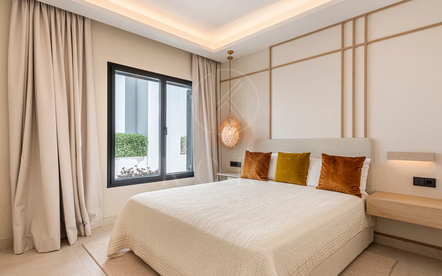 THE ISLAND, Estepona — Exclusiva Residencia de Obra Nueva con Vistas al Mar y a la Montaña