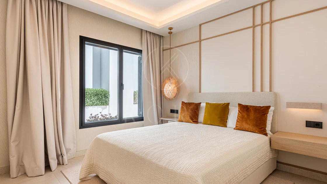 THE ISLAND, Estepona — Exclusiva Residencia de Obra Nueva con Vistas al Mar y a la Montaña