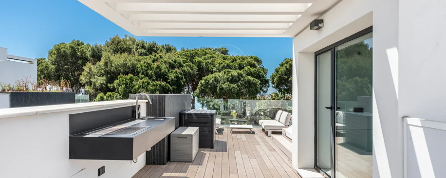 THE ISLAND, Estepona — Exclusiva Residencia de Obra Nueva con Vistas al Mar y a la Montaña