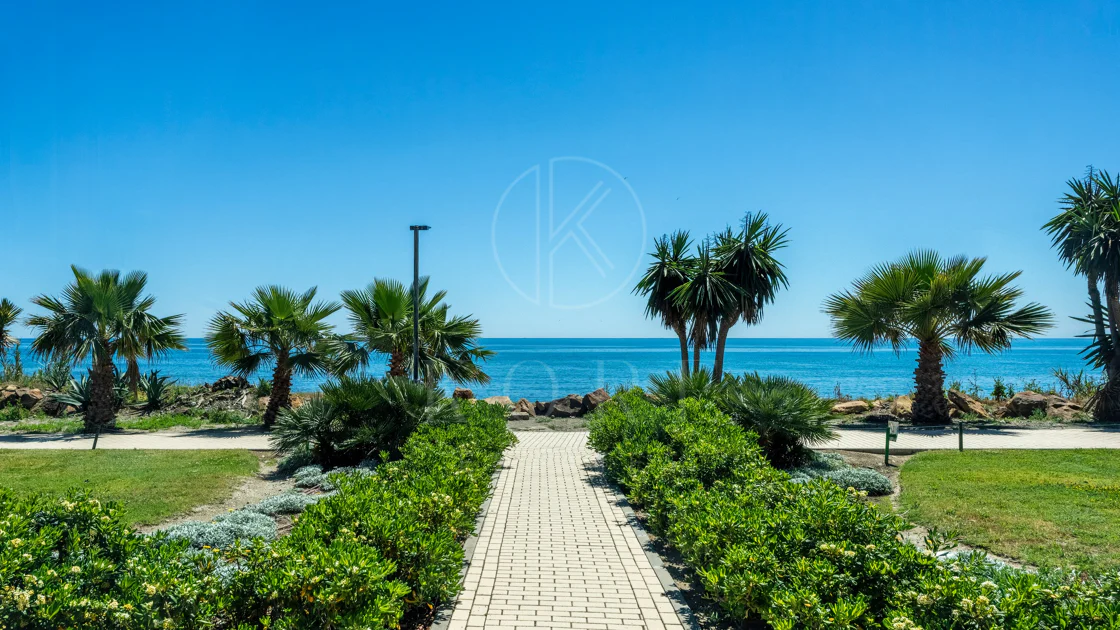 THE ISLAND, Estepona — Exclusiva Residencia de Obra Nueva con Vistas al Mar y a la Montaña