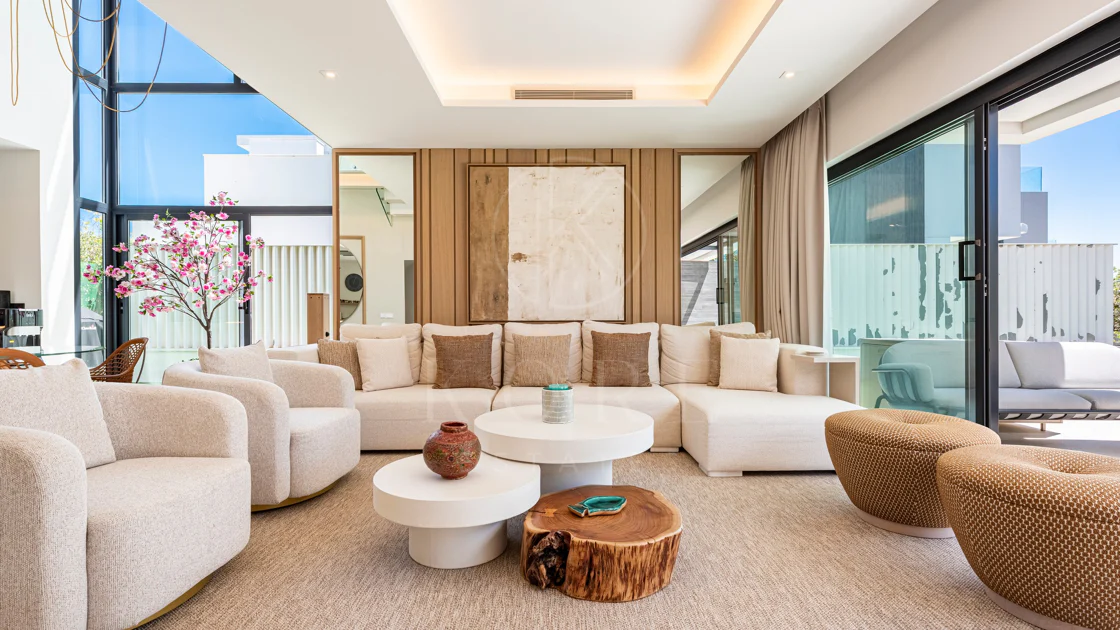 THE ISLAND, Estepona — Exclusiva Residencia de Obra Nueva con Vistas al Mar y a la Montaña