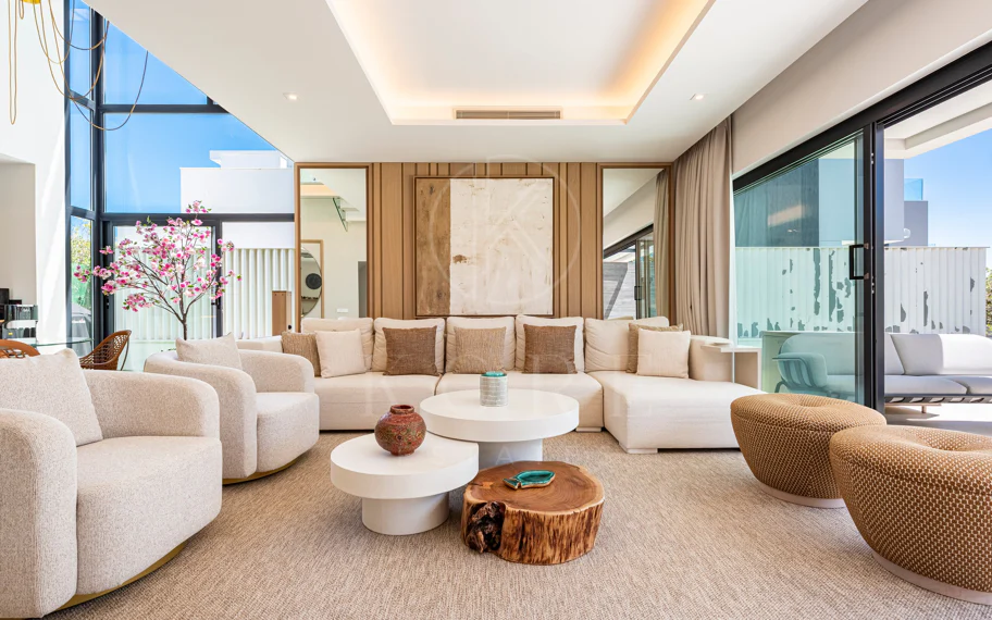 THE ISLAND, Estepona — Exclusiva Residencia de Obra Nueva con Vistas al Mar y a la Montaña