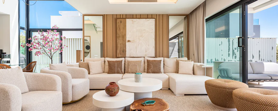 THE ISLAND, Estepona — Exclusiva Residencia de Obra Nueva con Vistas al Mar y a la Montaña