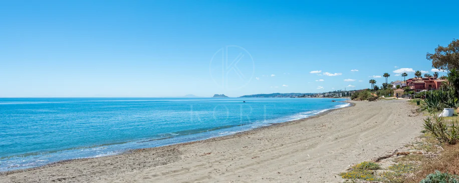 THE ISLAND, Estepona — Exclusiva Residencia de Obra Nueva con Vistas al Mar y a la Montaña