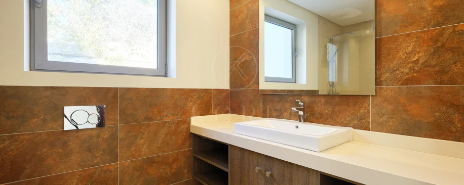 Villa de lujo de 4 dormitorios en Puerto del Capitán, Benahavís, con vistas panorámicas