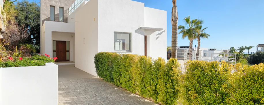 Villa de lujo de 4 dormitorios en Puerto del Capitán, Benahavís, con vistas panorámicas