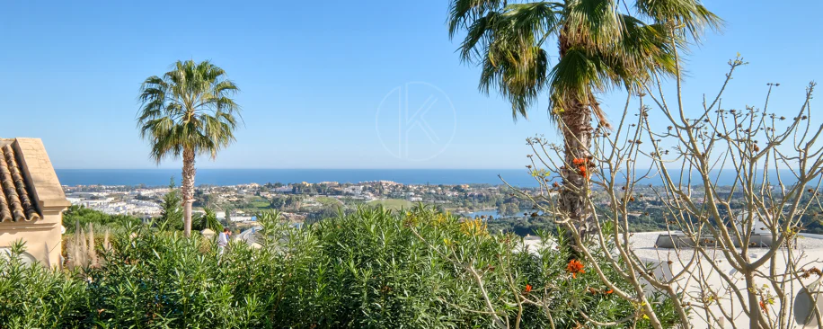 Villa de lujo de 4 dormitorios en Puerto del Capitán, Benahavís, con vistas panorámicas
