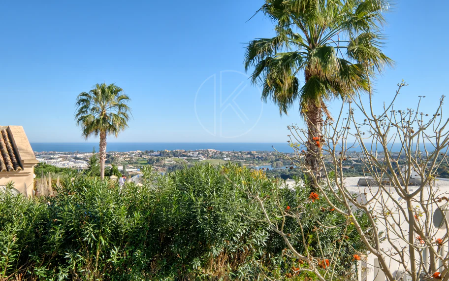 Villa de lujo de 4 dormitorios en Puerto del Capitán, Benahavís, con vistas panorámicas