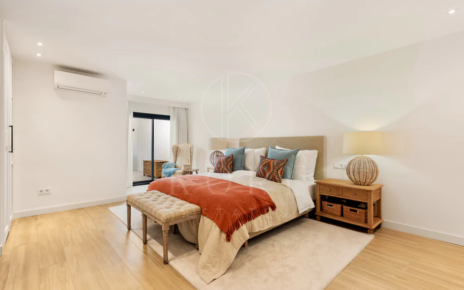 Villa Verano - Impresionante villa recientemente renovada con excelentes vistas al mar, situada en Sierra Blanca, Marbella