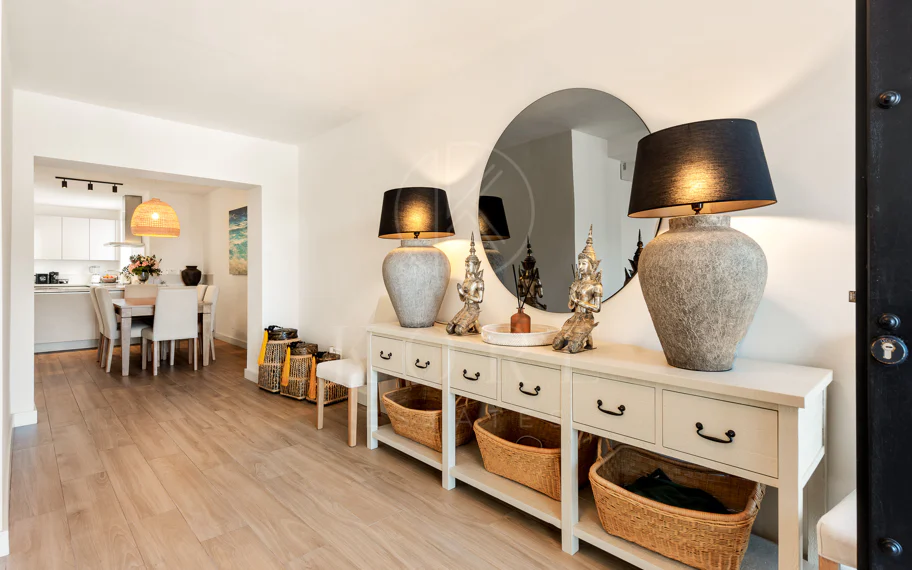Villa Verano - Impresionante villa recientemente renovada con excelentes vistas al mar, situada en Sierra Blanca, Marbella