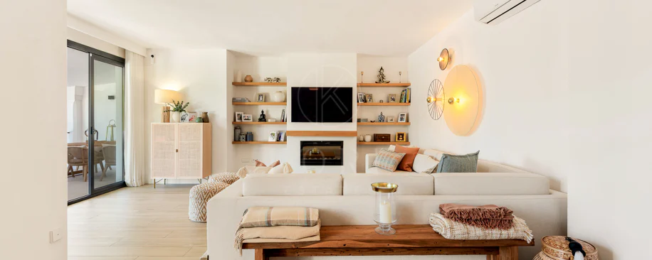 Villa Verano - Impresionante villa recientemente renovada con excelentes vistas al mar, situada en Sierra Blanca, Marbella