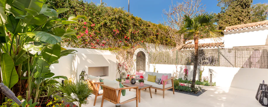 Villa Verano - Impresionante villa recientemente renovada con excelentes vistas al mar, situada en Sierra Blanca, Marbella
