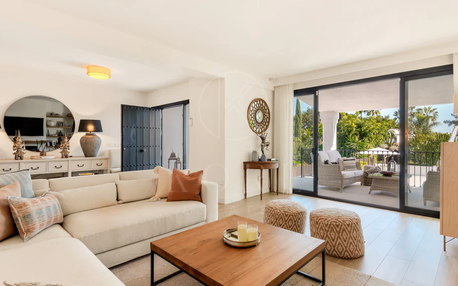 Villa Verano - Impresionante villa recientemente renovada con excelentes vistas al mar, situada en Sierra Blanca, Marbella