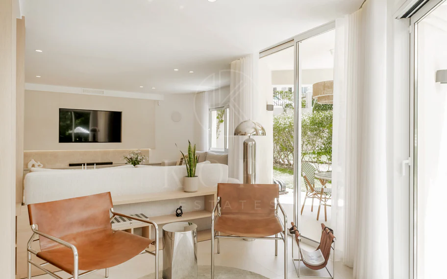 Elegante villa familiar con vistas panorámicas al golf y a la montaña en La Quinta Hills
