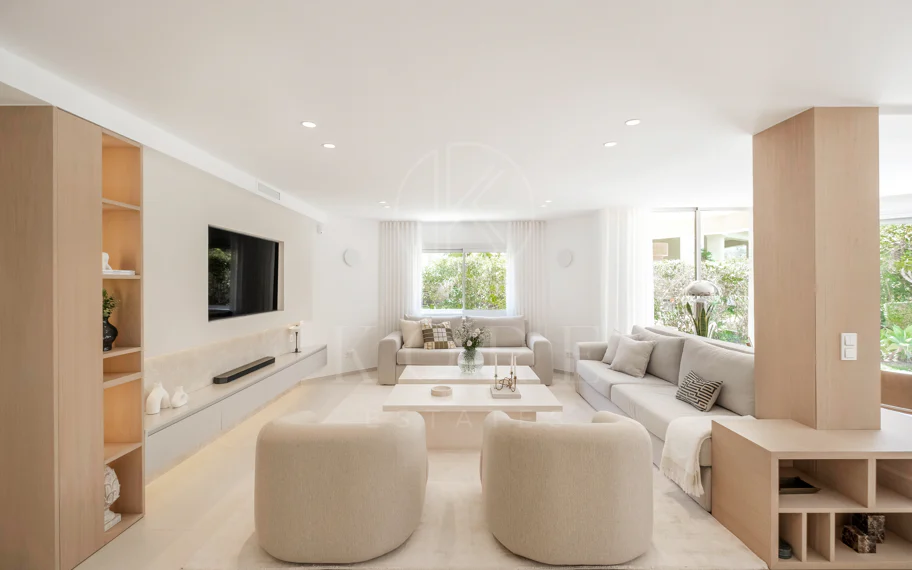 Elegante villa familiar con vistas panorámicas al golf y a la montaña en La Quinta Hills