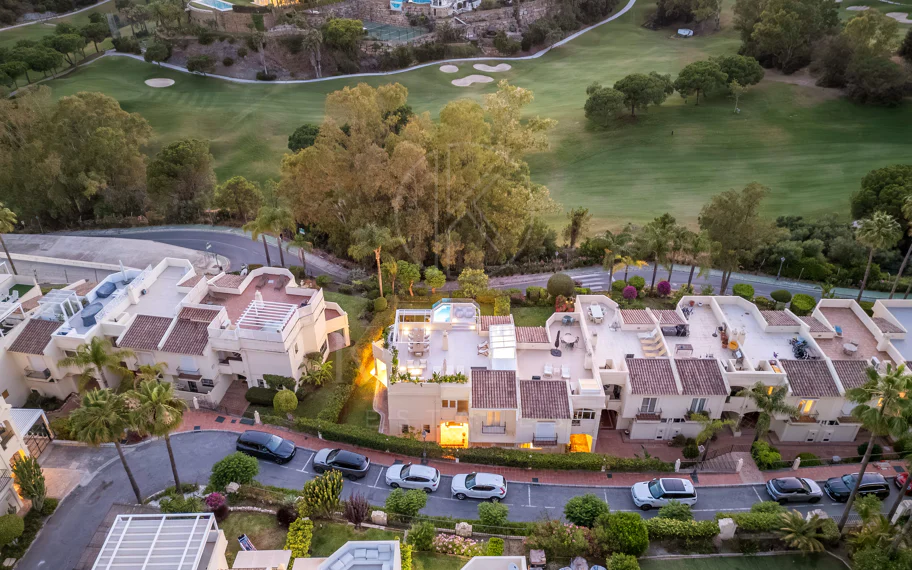 Elegante villa familiar con vistas panorámicas al golf y a la montaña en La Quinta Hills