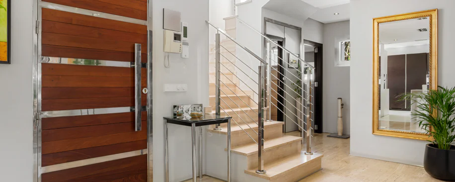 Villa de lujo de 4 dormitorios en Nueva Andalucía a poca distancia a pie de Puerto Banús