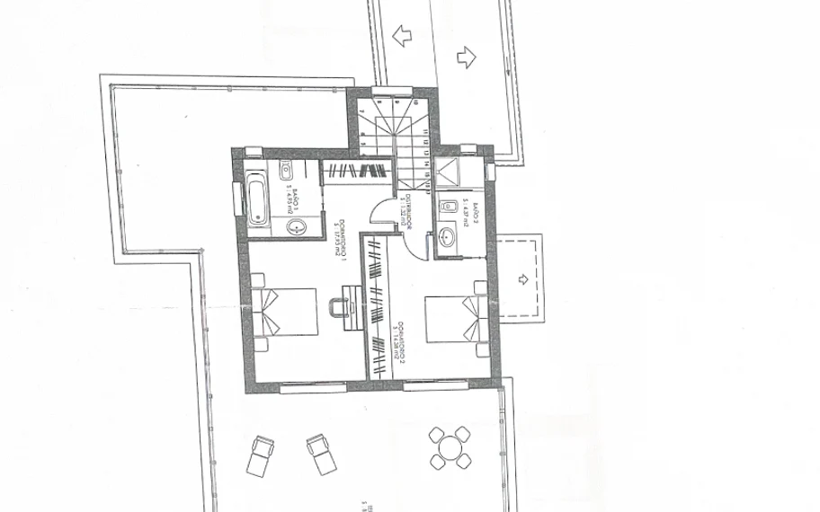 Villa de lujo de 4 dormitorios en Nueva Andalucía a poca distancia a pie de Puerto Banús