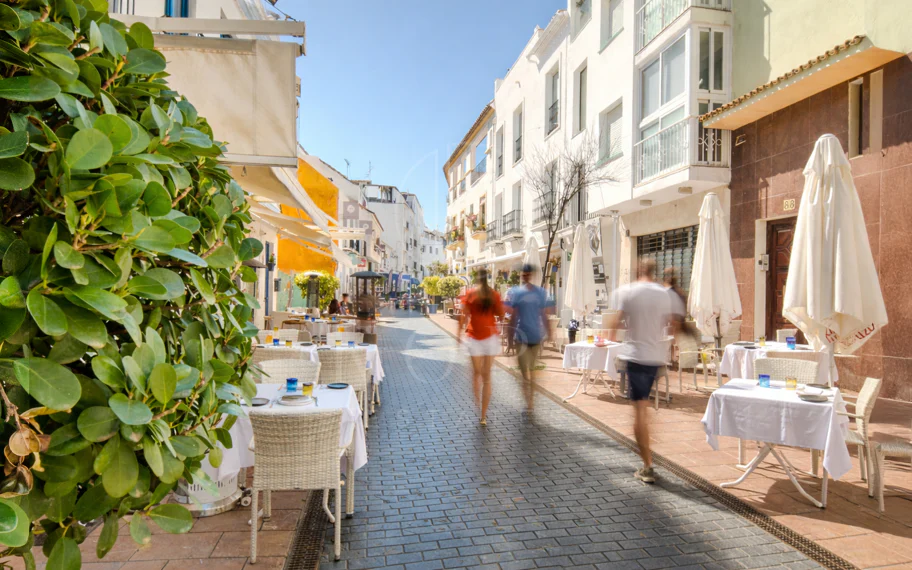 Joya arquitectónica en la calle más emblemática de Estepona