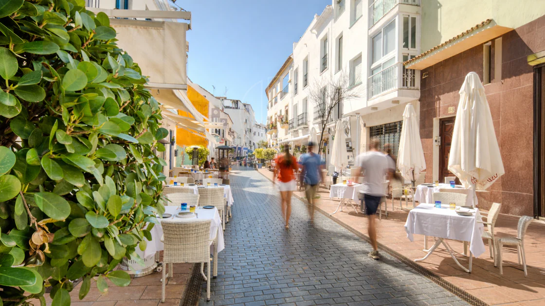 Joya arquitectónica en la calle más emblemática de Estepona