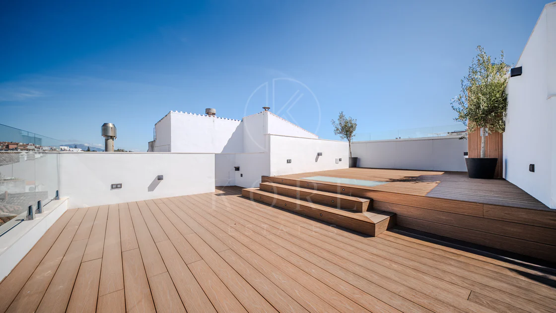 Joya arquitectónica en la calle más emblemática de Estepona