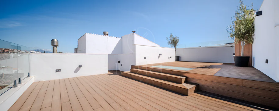 Joya arquitectónica en la calle más emblemática de Estepona