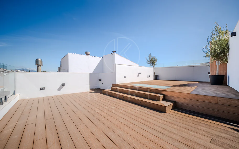 Joya arquitectónica en la calle más emblemática de Estepona
