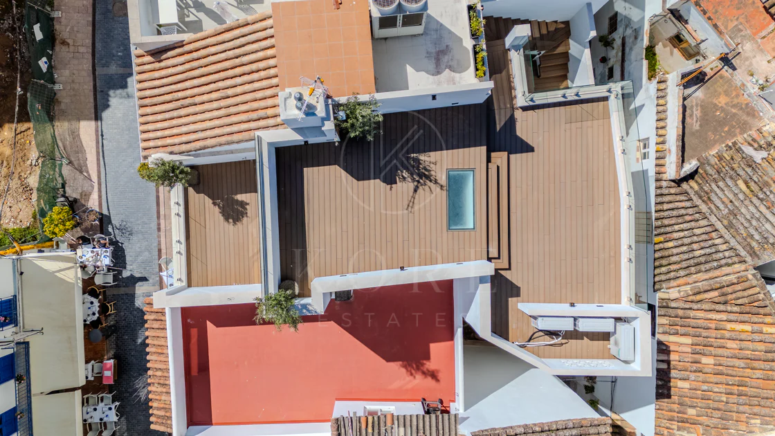 Joya arquitectónica en la calle más emblemática de Estepona