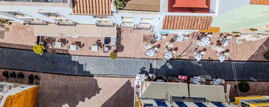 Joya arquitectónica en la calle más emblemática de Estepona