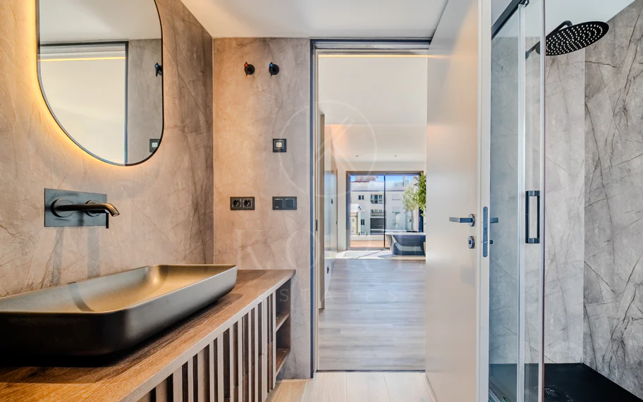 Joya arquitectónica en la calle más emblemática de Estepona
