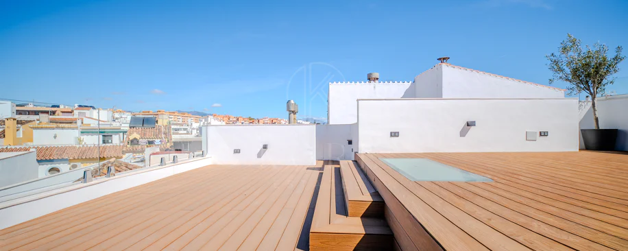 Joya arquitectónica en la calle más emblemática de Estepona