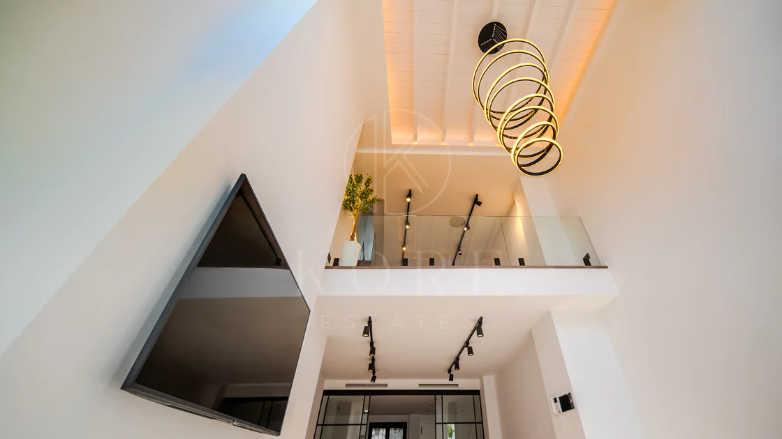 Joya arquitectónica en la calle más emblemática de Estepona