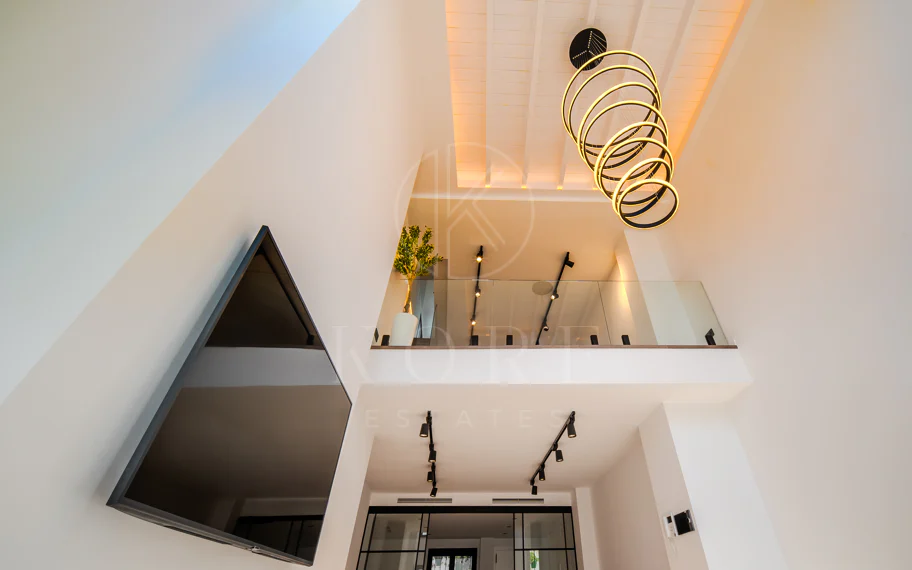 Joya arquitectónica en la calle más emblemática de Estepona